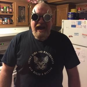 Meet your Posher, Carl